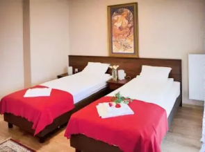 Bialy Kruk Hotel