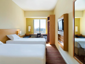 Отель ibis Deira Creekside Dubai