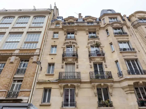 Luxury and Spacious Apartment in the Heart of Paris