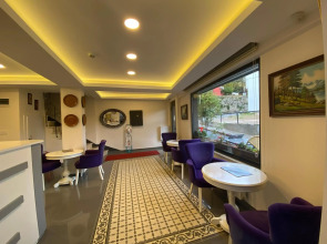 Spinel Hotel - Old City