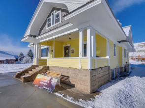 Cozy Historic Home w/ Games, Near Bryce Canyon!