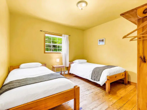 Mersey River Chalets a nature retreat