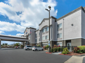 Comfort Inn & Suites Sacramento - University Area