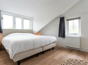 Nice, Modern Furnished Holiday Home