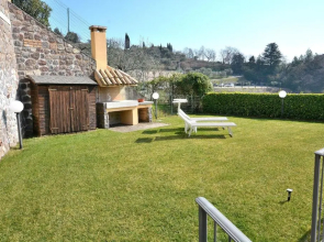 Blue Apartment in Marciaga di Costermano