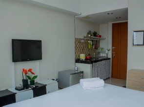 Elegant Studio Apartment Margonda Residence 5