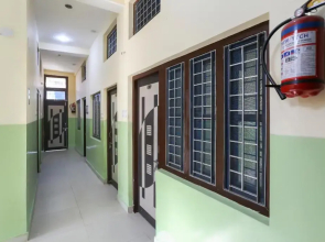Saraswati Paying Guest House by OYO Rooms