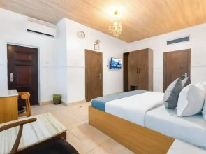 The Breeze Apartment
