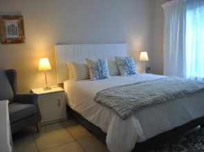 Hamilton Urban Farm Guest House