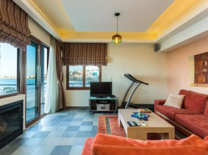 Cavo Seaside Suites