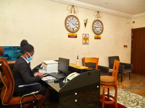 Royalty Economy Lodge