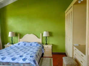 Two Bedroom Apartment With Pool Located Near the Beach and Kensington Oval