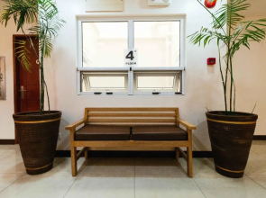 RedDoorz Premium @ Sampaloc Makati