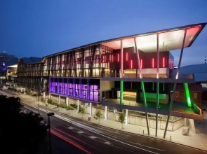 FV Dream 2 BED Apt+ Pool+ Free Parking Qfv211-16