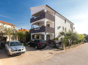 Apartments Hajl