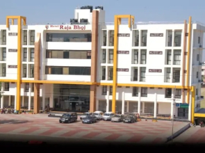 Hotel Raja Bhoj