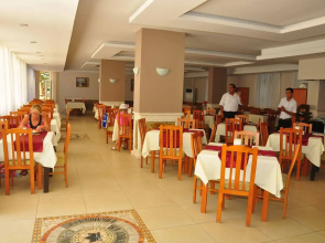 Cinar Family Suite Hotel