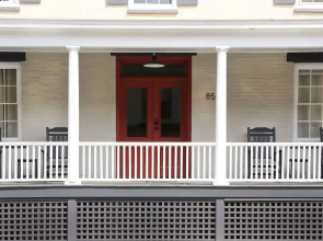 Kingston Carriage House