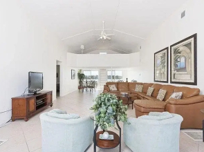 Blue Ocean Breeze 5 Br home by RedAwning