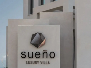 Sueño LUXURY VILLA 180 Iconic Sea View