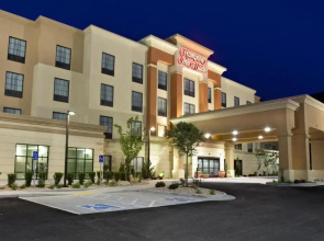 Hampton Inn & Suites Farmington