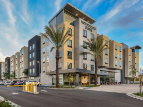 Homewood Suites by Hilton Anaheim Resort – Convention Center