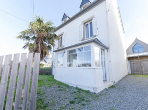 House in Ploudalmezeau by Rock Beach