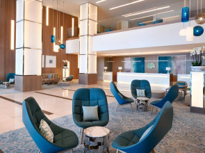 Отель Holiday Inn & Suites Dubai Festival City an IHG