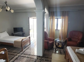 Jon rooms