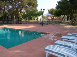 MASIA BARTOMEU Rural house between vineyards 2km from the beach