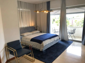 Studio Lycia Top 2020