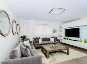 Spectacular Designer Villa 5 Star Luxury 6 Bedroom New!
