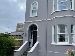 Courtyard Garden Flat (Adults Only)