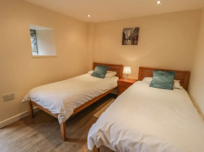 Hendoll Cottage 2