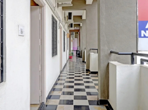 Guru Comfort, 100 m from Apollo Hospital