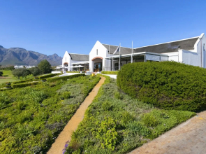 Winelands Golf Lodges 27(59Km Away From Cape Town)(No Front Desk Contact The Property 5 Days In Advance)