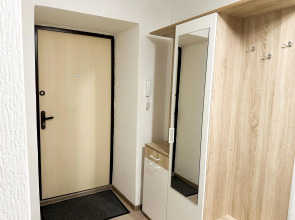 Две Подушки в микрорайоне Зеленый город 1