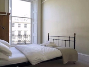 2 Bedroom Apartment Near Stockbridge