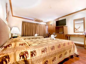 Royal Ivory Sukhumvit Nana