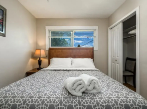 V-Home by Heritage park and Glenmore Reservoir