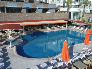 Roxx Suite Deluxe & Spa Hotel