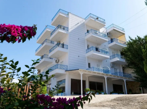 Stunning 2-bed Apartment in Sarandë