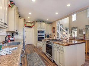 9 to 5 Retreat by Jackson Mountain Rentals