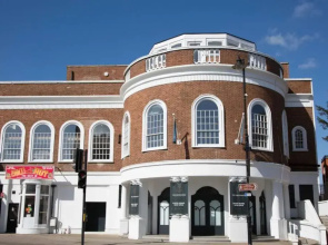 13 The Grosvenor, luxury flat, central Newmarket,