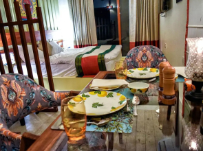 Tree of Life Ecotainers Agra