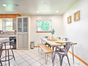 Woodward Home Near Crystal Beach Water Park!