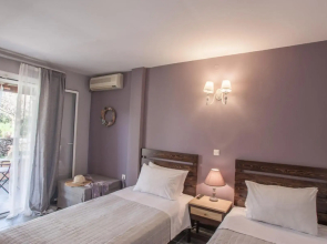 Tellis Holiday Rooms By Hotelius