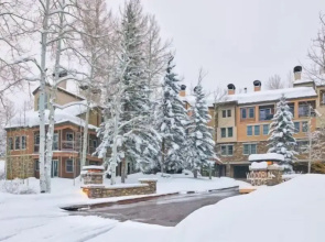 Ski in, Ski out, 3 Bedroom Luxury Residence on Fanny Hill in Snowmass Village
