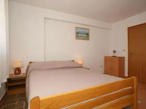 Queen beach Nin apartments Venera