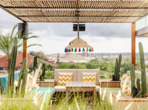 Отель Mamaka by Ovolo